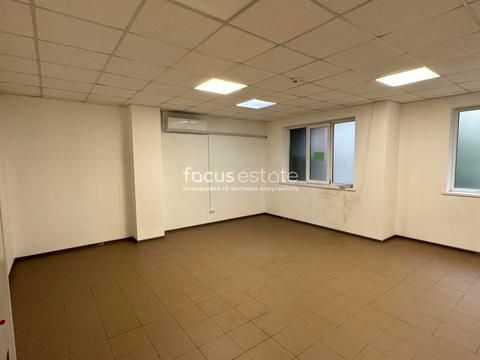 комерційна за адресою Київ, Берестейський просп. (Перемоги), 67