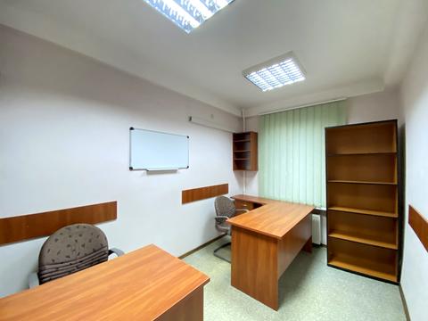 комерційна за адресою Марії Приймаченко бульв. (Академіка Ліхачова), 2