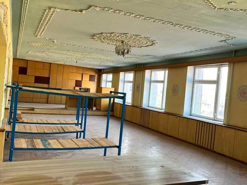комерційна за адресою Залізнична, 8