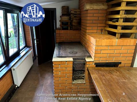 комерційна за адресою Вижницька, 1