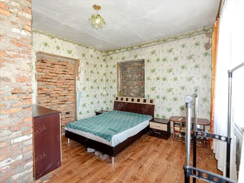 будинок за адресою Центральна, 1