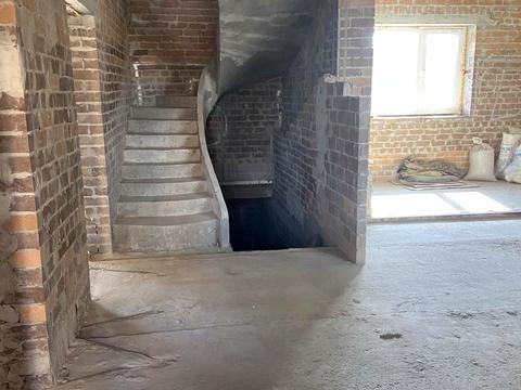 будинок за адресою Центральна вул., 1