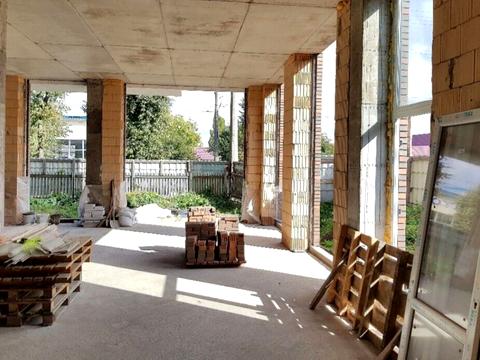 комерційна за адресою Чорновола вул., 80