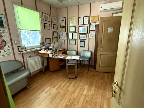 комерційна за адресою Одеса, Академіка Корольова вул., 120