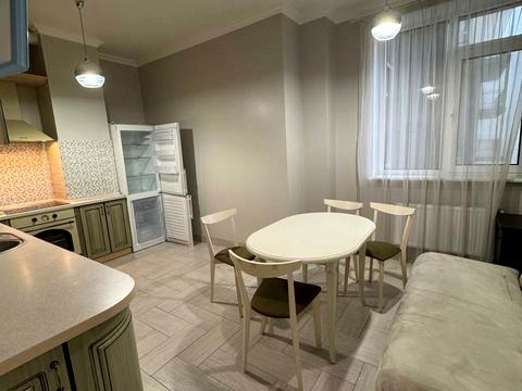 квартира за адресою Перлинна вул., 3