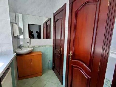 комерційна за адресою Ігорівська вул., 12б