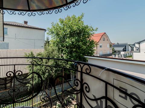 будинок за адресою с. Крихівці, Аматорська вул.