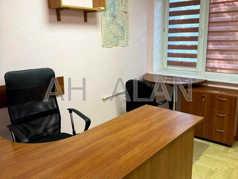 коммерческая по адресу Антоновича ул. (Горького), 90-92