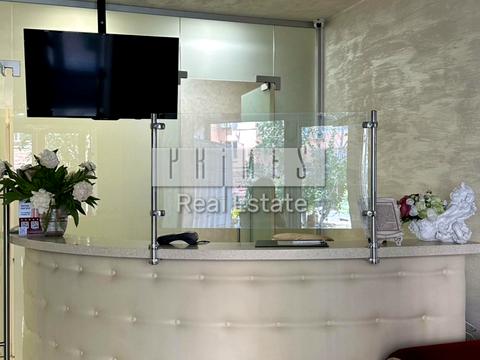 комерційна за адресою Володимира Івасюка просп. (Героїв Сталінграду), 6