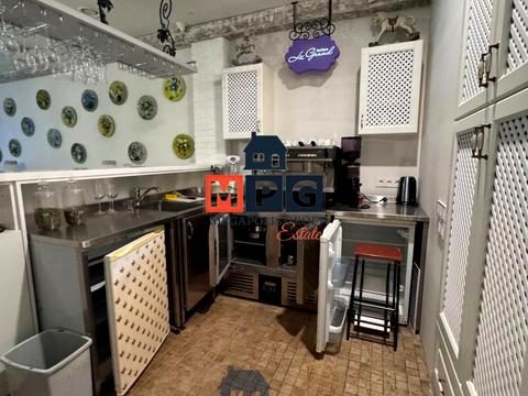 комерційна за адресою Науки вул., 77