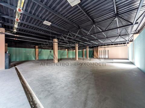 комерційна за адресою Грушевського вул., 12
