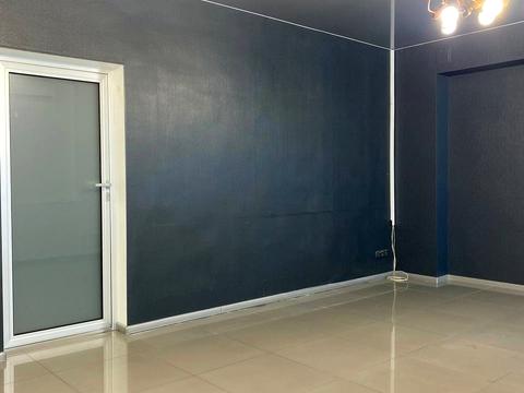 комерційна за адресою Мечникова вул. (Кловський), 18