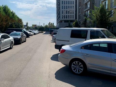 комерційна за адресою Гончарна вул., 1