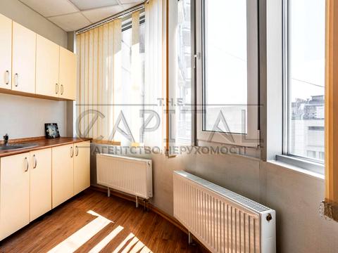 комерційна за адресою Тараса Шевченка бульв., 33