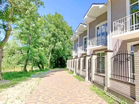 будинок за адресою Богатирська вул., 30
