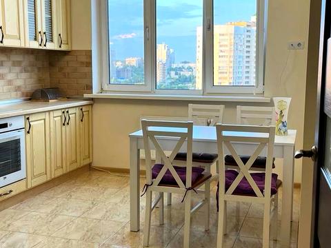 квартира по адресу Феодосийская ул., 3-В