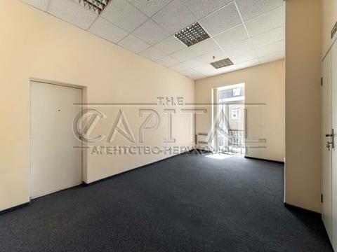 комерційна за адресою Ярославів Вал вул., 38