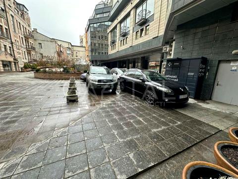 коммерческая по адресу Большая Житомирская ул., 20