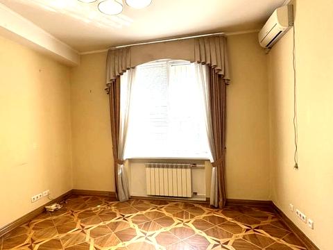 комерційна за адресою Лейпцизька вул., 2/37