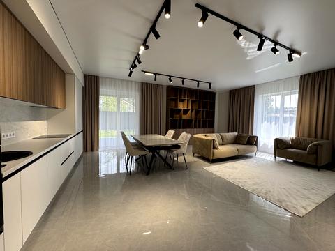 будинок за адресою Левка Симиренка вул.