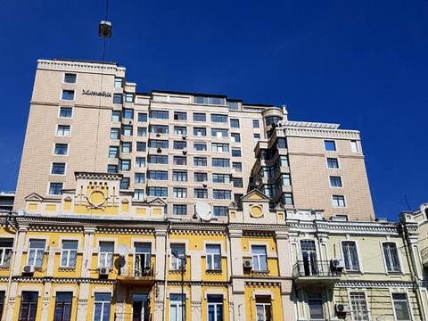 комерційна за адресою Круглоуніверситетська вул., 3-5