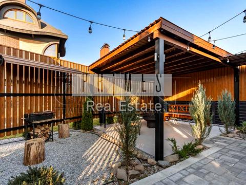 будинок за адресою Вишнева вул.