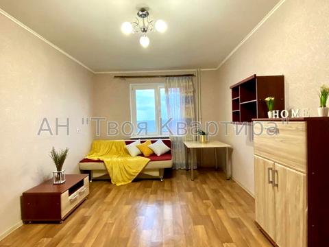 квартира за адресою Григорія Ващенка вул., 1