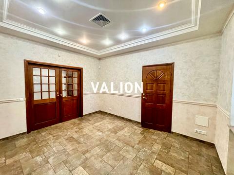 комерційна за адресою Князів Острозьких вул. (Московська), 41/8