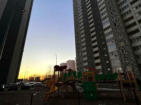 квартира за адресою Ревуцького вул., 54