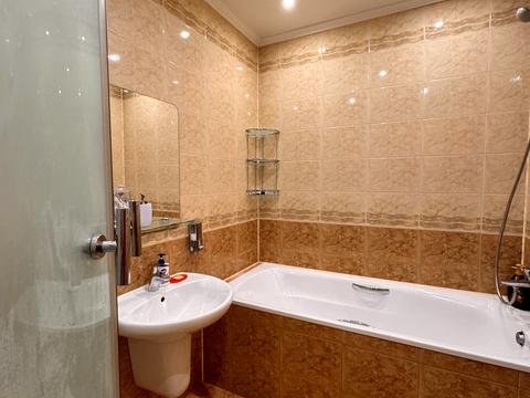 квартира за адресою Тополина вул., 18
