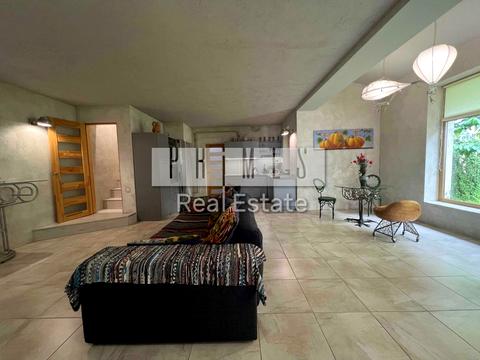 будинок за адресою Богатирська вул., 30а