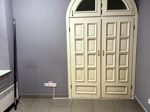 коммерческая по адресу Межигорская ул., 17