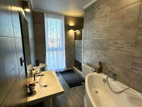 квартира за адресою Центральна вул., 21