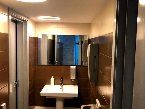 комерційна за адресою Басейна вул., 4а