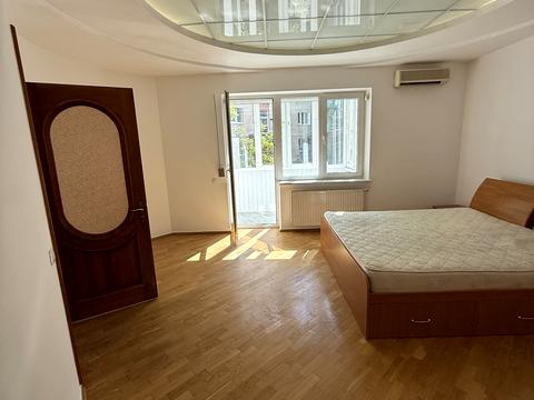 квартира за адресою Карпатська вул., 1