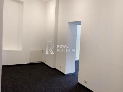 коммерческая по адресу Музейний пер., 4