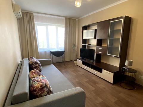 квартира за адресою Анни Ахматової вул., 43