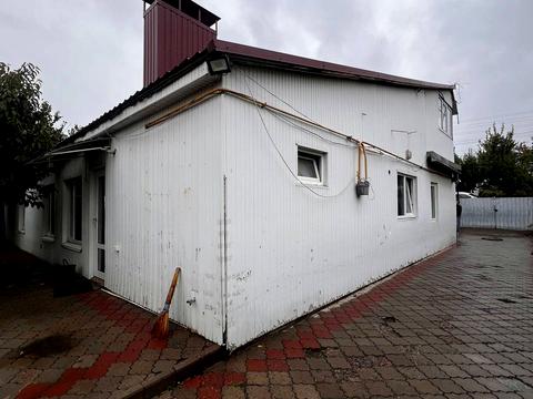 комерційна за адресою Айвазовського вул., 28