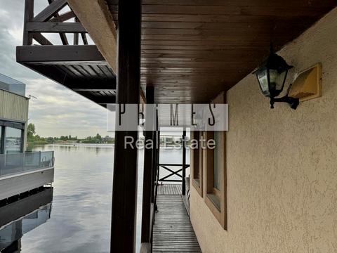 будинок за адресою Кар'єрна вул.