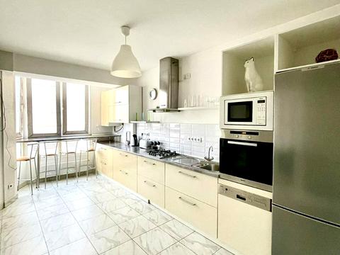 квартира за адресою Чорновола вул., 11