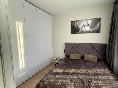 квартира за адресою Зарічна вул., 4