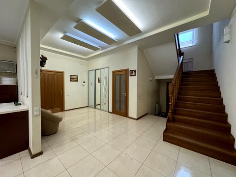 будинок за адресою Будівельників