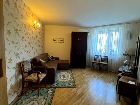 квартира за адресою Кленова вул., 2а