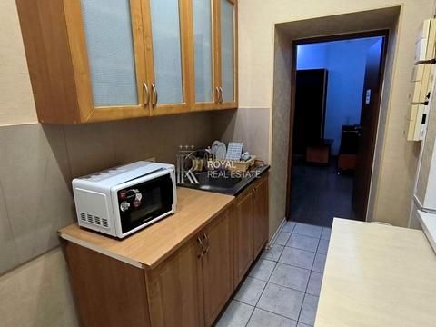 комерційна за адресою Валерія Лобановського просп. (Червонозоряний), 41