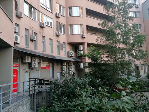 квартира за адресою Митрополита Андрея Шептицького вул. (Анатолія Луначарського), 10