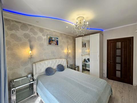 квартира за адресою Володимира Івасюка вул., 7