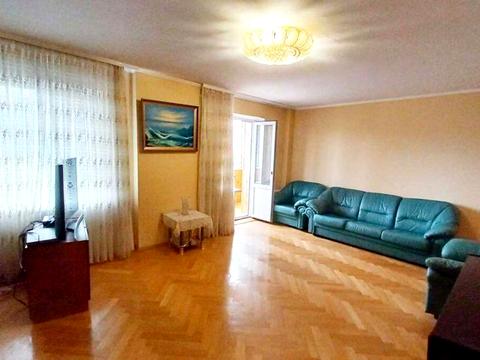 квартира за адресою Ревуцького вул., 8