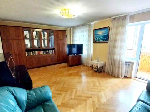 квартира за адресою Ревуцького вул., 8