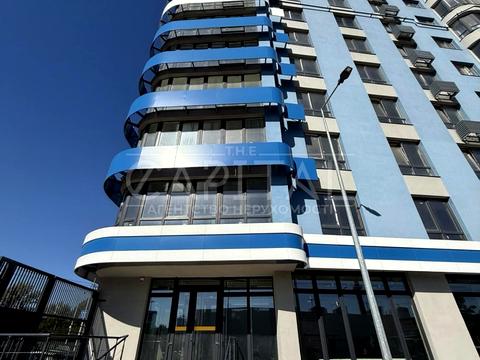 комерційна за адресою Дніпровська набережна вул., 17-К