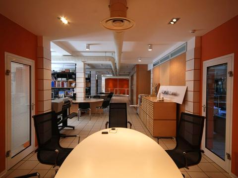 коммерческая по адресу пл. Соборна, 7б